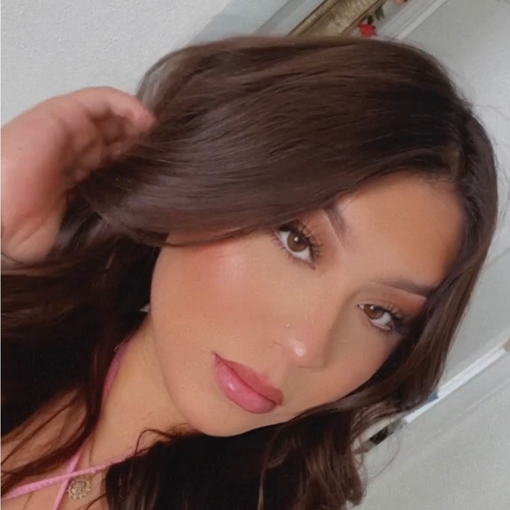 Meet your Posher, Jasmin